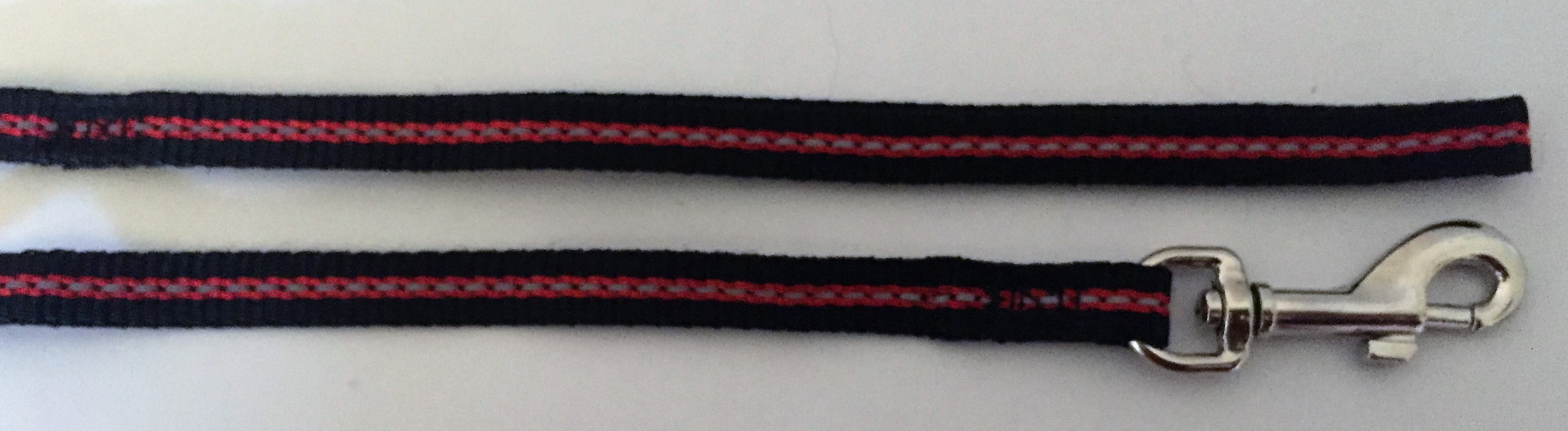 Reflective Lead Black/Red Stripe - 10mm x 122cm